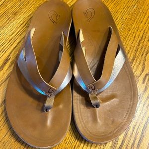 Olu kai women’s size 9